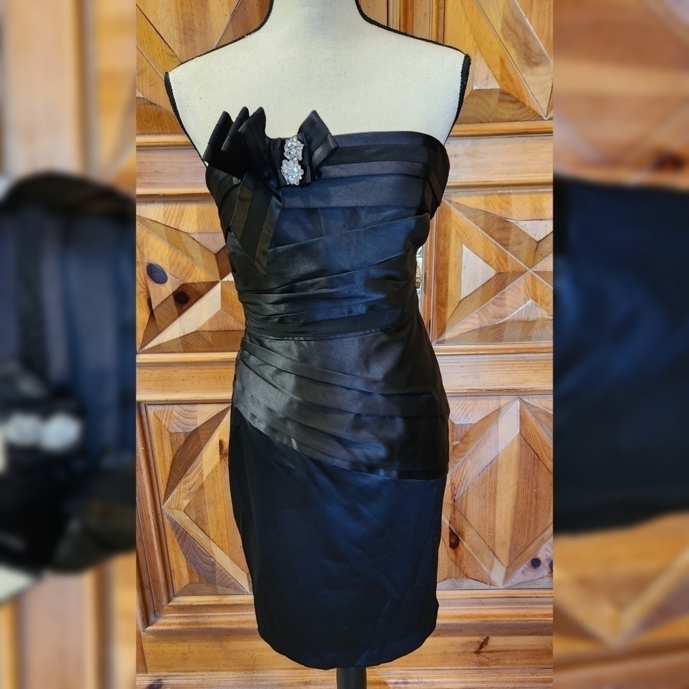 White House Black Market Strapless Dress Sz 2